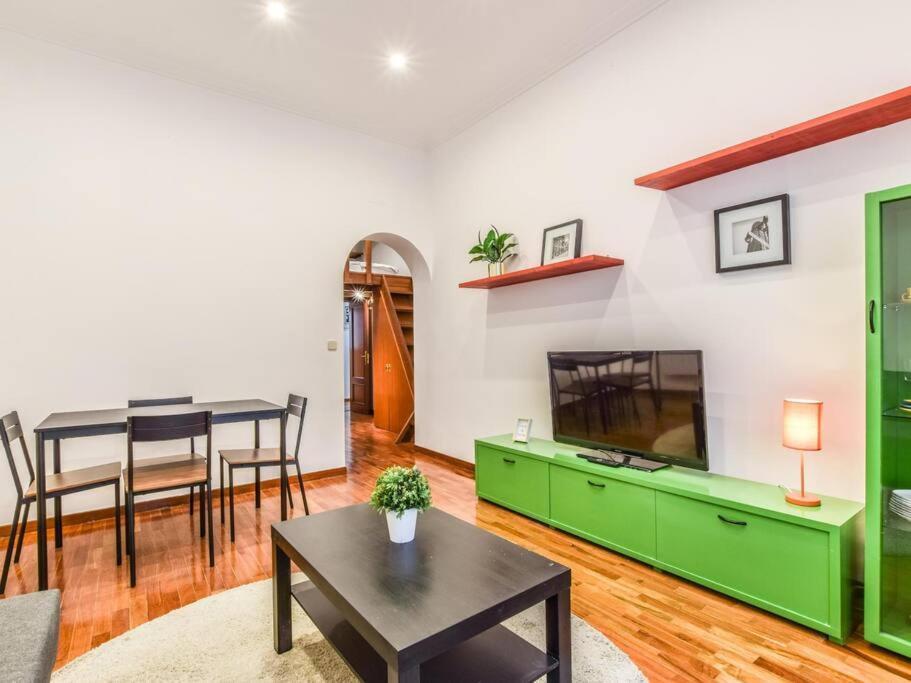 Apartmán Apartamento Puente De Segovia Madrid Exteriér fotografie